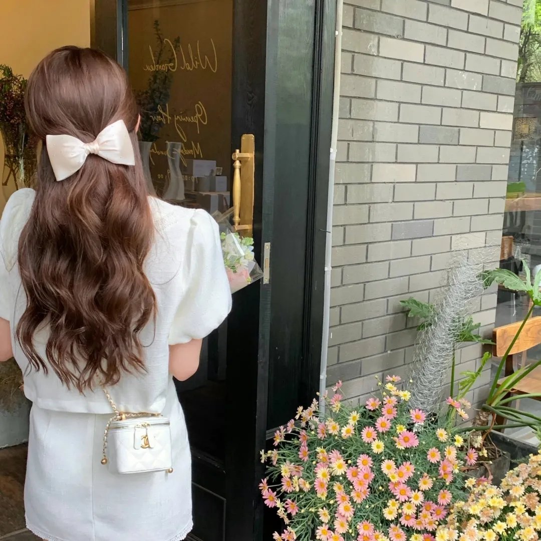 四个婚礼和一个葬礼